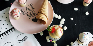 Kindergeburtstag Rezept: Cake Pops und Erdbeermuffins für Naschkatzen