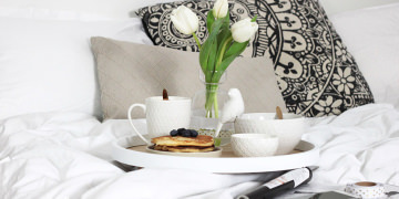 Gemütliches Frühstück im Bett & Homemade Pancakes